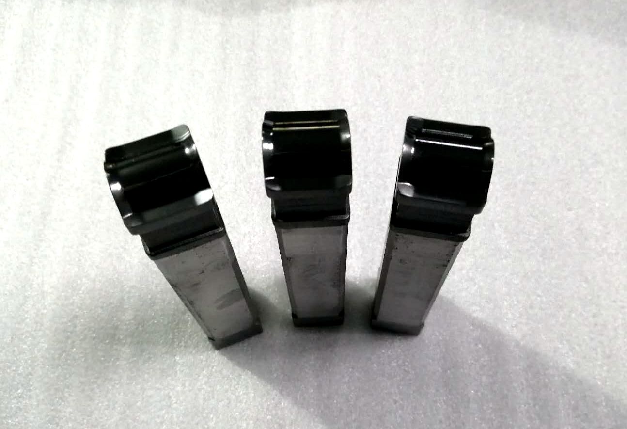 DLC��ն�Ĥ�ŷ۳�ѹ